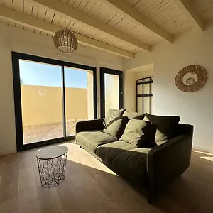  Apartment La Halte Occitane - Classe 3 Etoiles - Pour 6 Personnes, 3 Chambres, Parking, Terrasse, Inclus